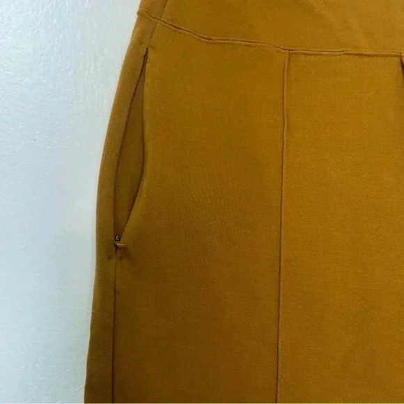 Athleta Eastbound Straight Pant Brass Yellow Sz‎ 6 - Picture 7 of 14